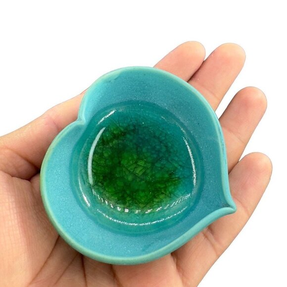 Hand Crafted Studio Pottery Crystalline Blue Heart Shaped Small Dish Bowl Green - Picture 4 of 11